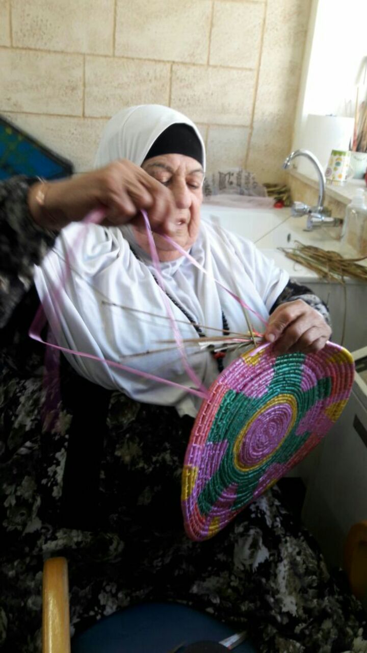 قصة رقم 2 – مدرسة عمر بن الخطاب الابتدائية الطيبة by amase - Illustrated by الطالبات تالا ورحيق والجدة ردينة - Ourboox.com