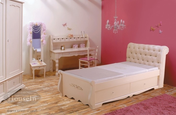 יומני החנונית by nofar - Illustrated by כתבה ועיצבה:נופר שמעוני :) - Ourboox.com