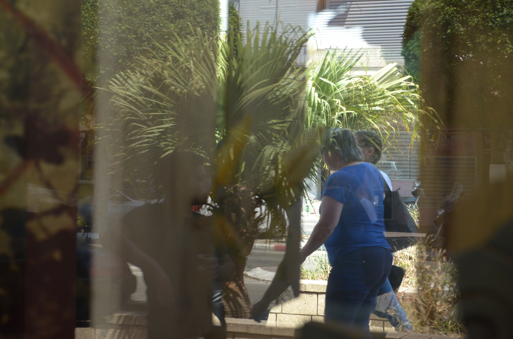 צילום רחוב by ronen hizkiayev - Illustrated by רונן חייזכיאייב - Ourboox.com