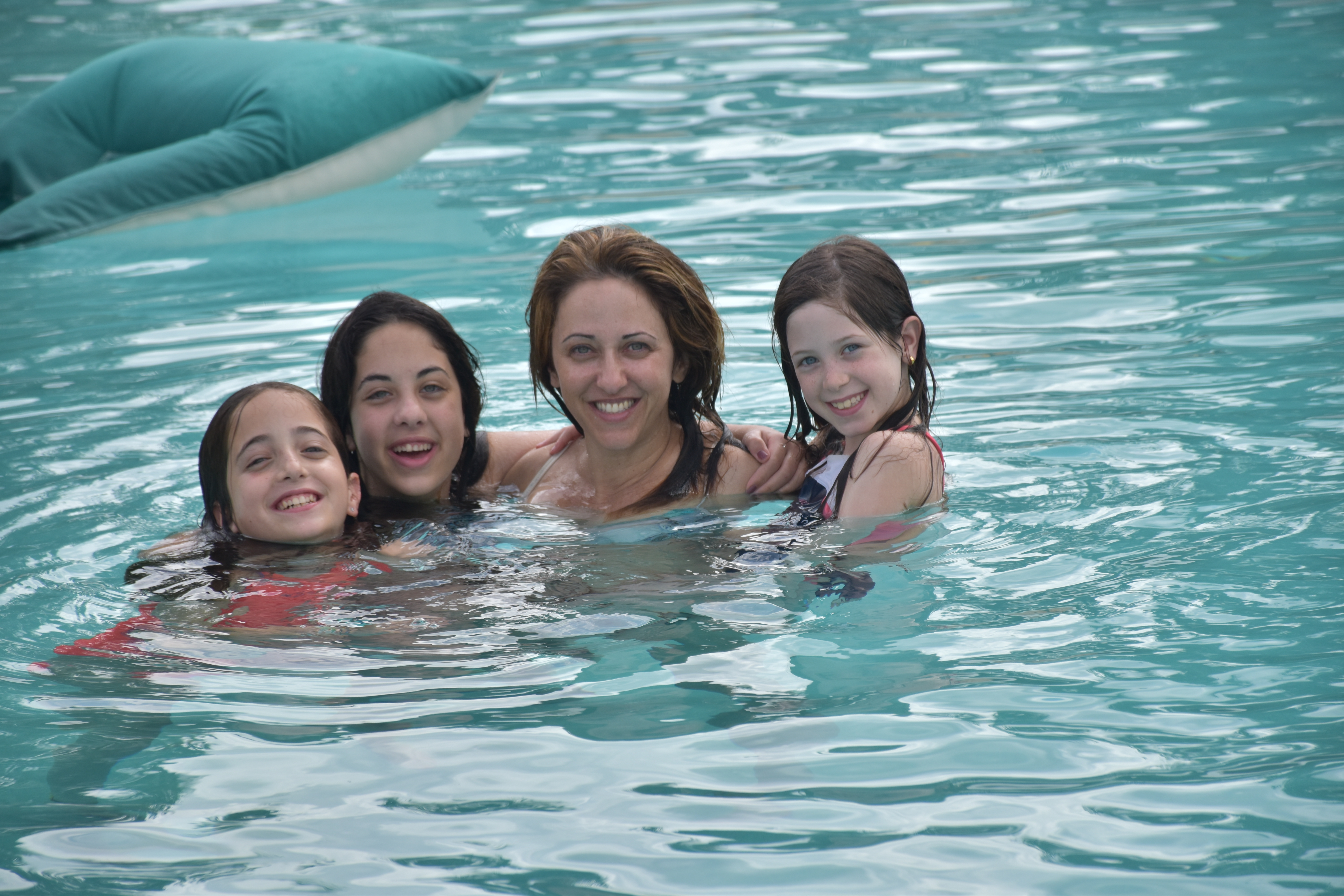 Passover Vacation by almakaufman  - Illustrated by alma kaufman - Ourboox.com