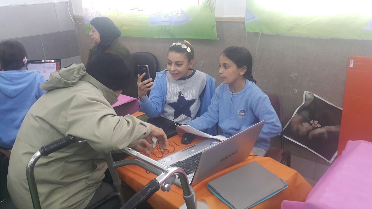 قصة رقم 9 – جسر الاجيال – مدرسة عمر بن الخطاب الابتدائية الطيبة by amase - Illustrated by الطالبة سما وسدن والحج حسن - Ourboox.com