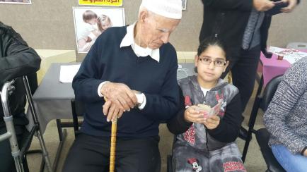 قصة رقم 10 – مشروع جسر الاجيال – مدرسة عمر بن الخطاب الابتدائية الطيبة by amase - Illustrated by الطالبة سجود واسيل مع الحج صلاح - Ourboox.com