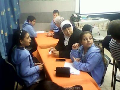 قصة رقم 11 – مشروع جسر الاجيال الطيبة – مدرسة عمر بن الخطاب الابتدائية الطيبة by amase - Illustrated by الطالبتان فضيلة وسدن والحجة صفية - Ourboox.com