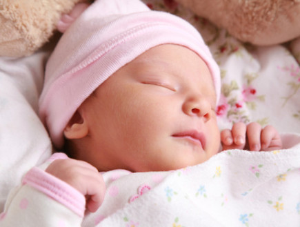 תינוקת חדשה במשפחה by mirit kalderon - Illustrated by מירית קלדרון - Ourboox.com