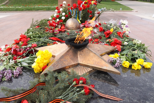 9 Травня – незабутнє свято by Марієнко Людмила - Illustrated by Пам