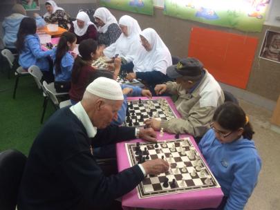 قصة رقم 10 – مشروع جسر الاجيال – مدرسة عمر بن الخطاب الابتدائية الطيبة by amase - Illustrated by الطالبة سجود واسيل مع الحج صلاح - Ourboox.com