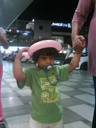 שירן לא בורחת לכביש by nofar - Ourboox.com