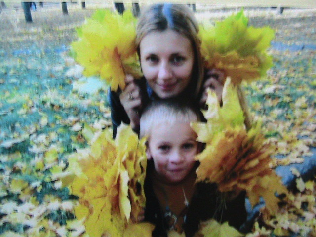 З Днем Матері, любі матусі! by Марієнко Людмила - Illustrated by Привітання для любих мам учнів 3-В класу Кам