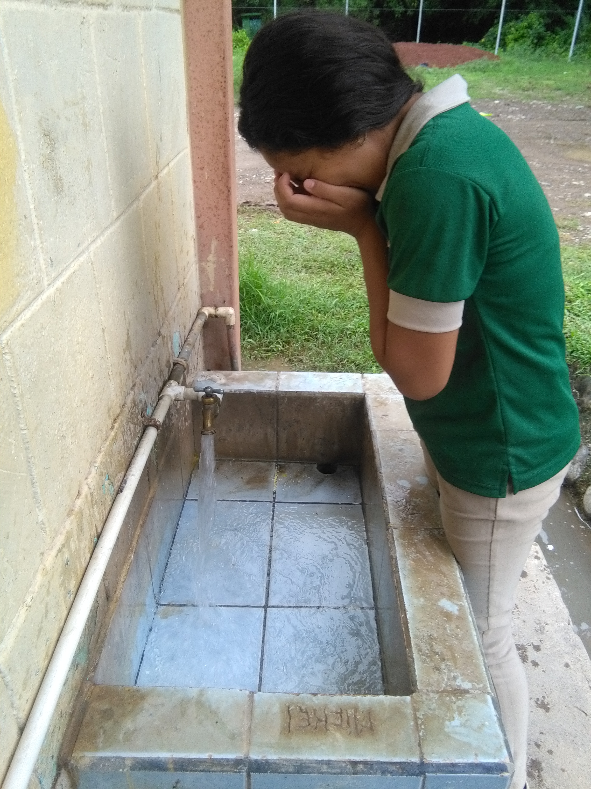 RUTH’S DAILY ROUTINE by Luis - Ourboox.com