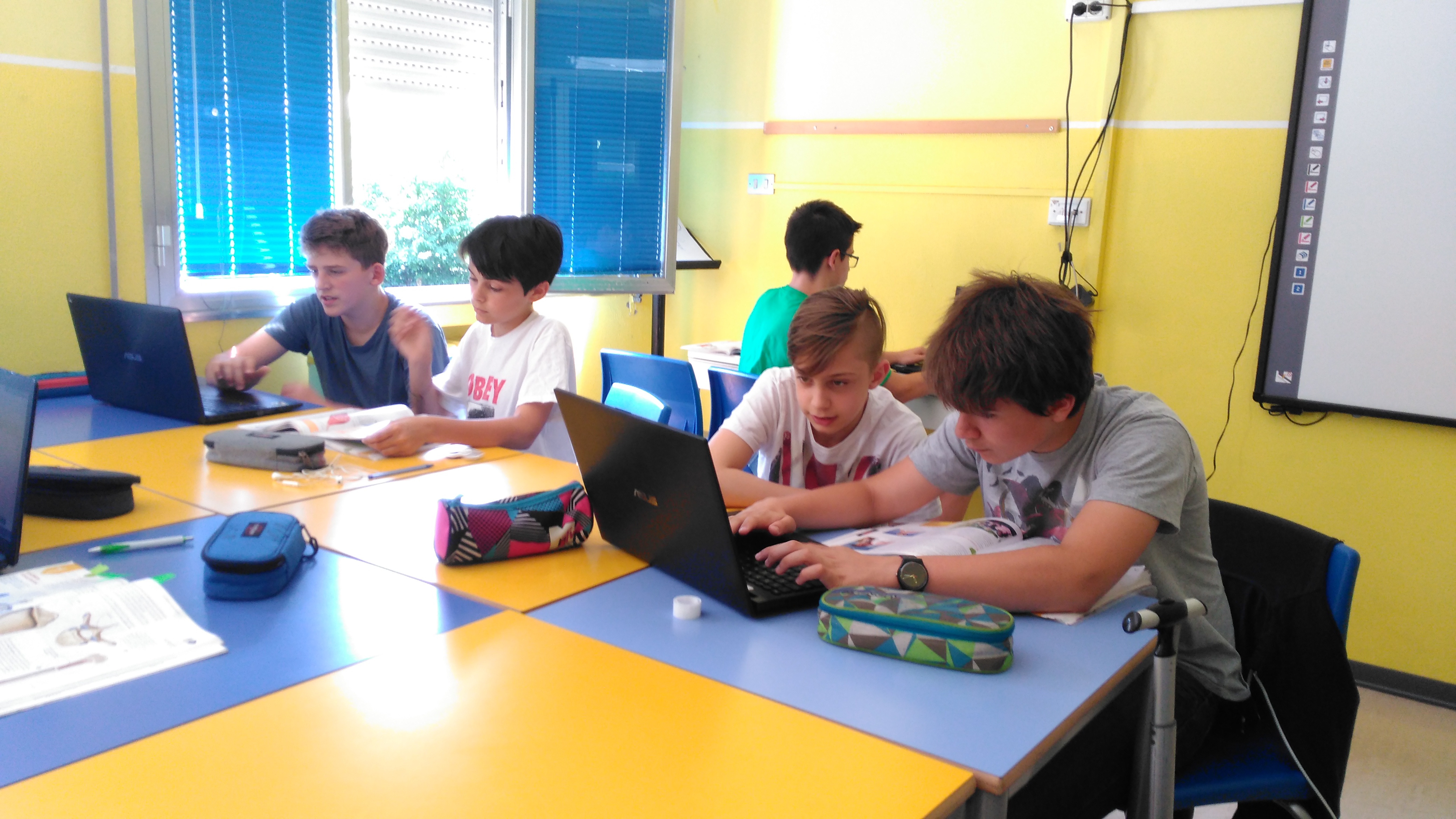 L’anatomia in 2A by Eleonora - Illustrated by Chiara Savoia - Ourboox.com