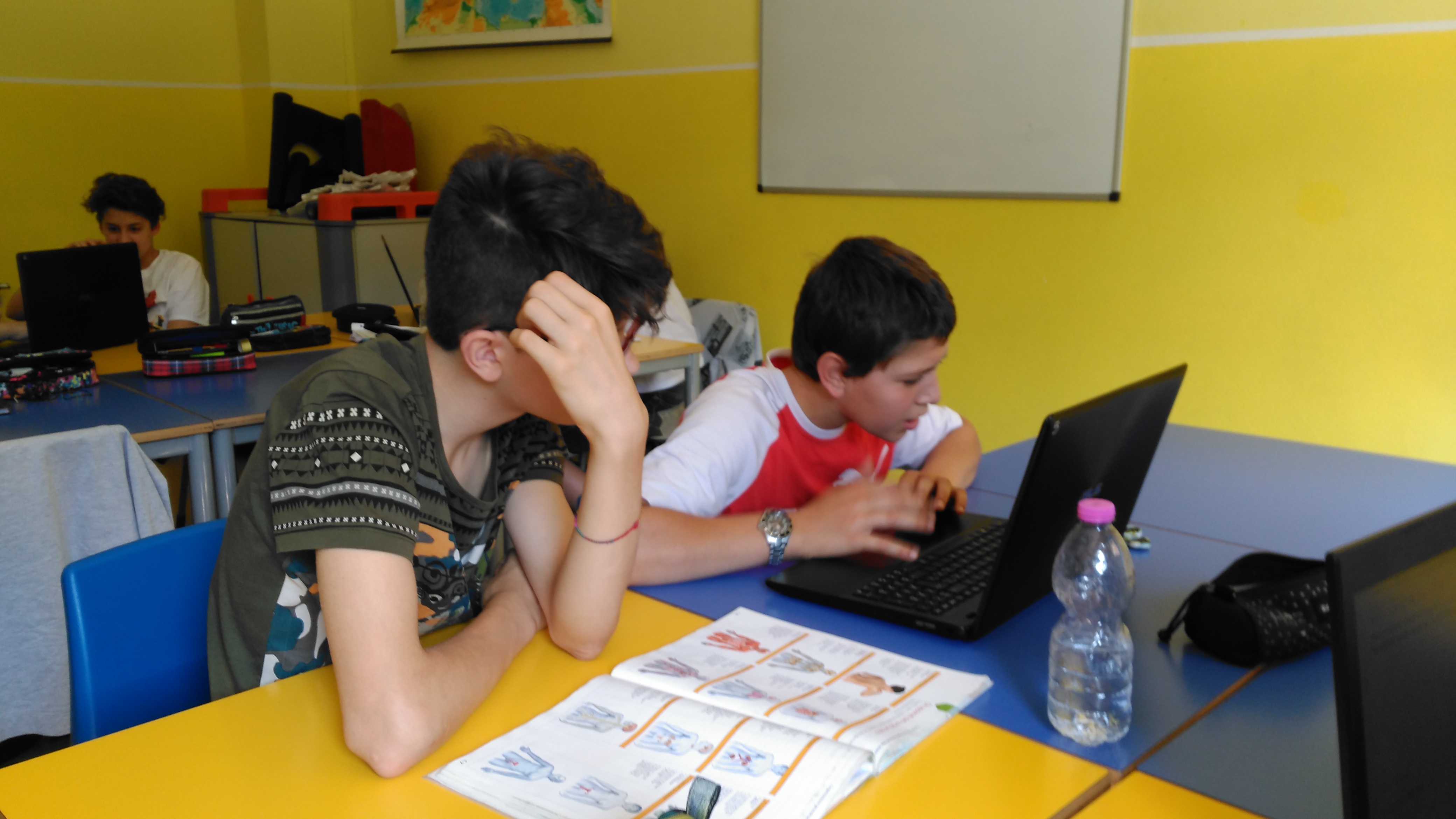 L’anatomia in 2A by Eleonora - Illustrated by Chiara Savoia - Ourboox.com