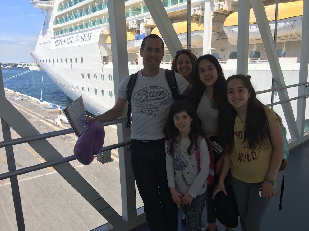 Passover Vacation by almakaufman  - Illustrated by alma kaufman - Ourboox.com