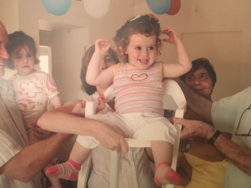 עבודת השורשים של משפחת טופז by Liat Topaz - Illustrated by ליאת טופז - Ourboox.com