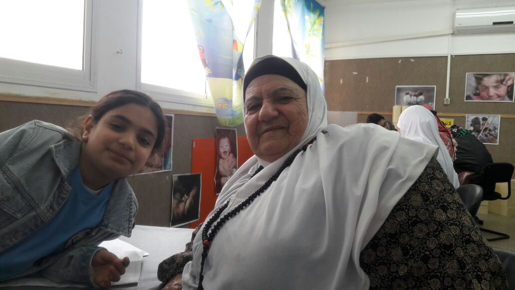 قصة رقم 5 – مدرسة عمر بن الخطاب الابتدائية – الطيبة by amase - Illustrated by تالا ورحيق مع الجدة ردينة - Ourboox.com