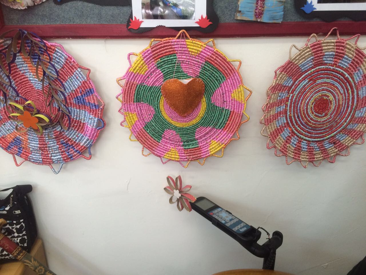 قصة رقم 2 – مدرسة عمر بن الخطاب الابتدائية الطيبة by amase - Illustrated by الطالبات تالا ورحيق والجدة ردينة - Ourboox.com