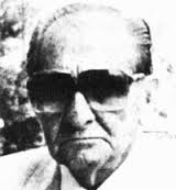 THE OLD MAN FROM THE NEIGHBORHOOD by PotatoGazpachoRuXD - Ourboox.com