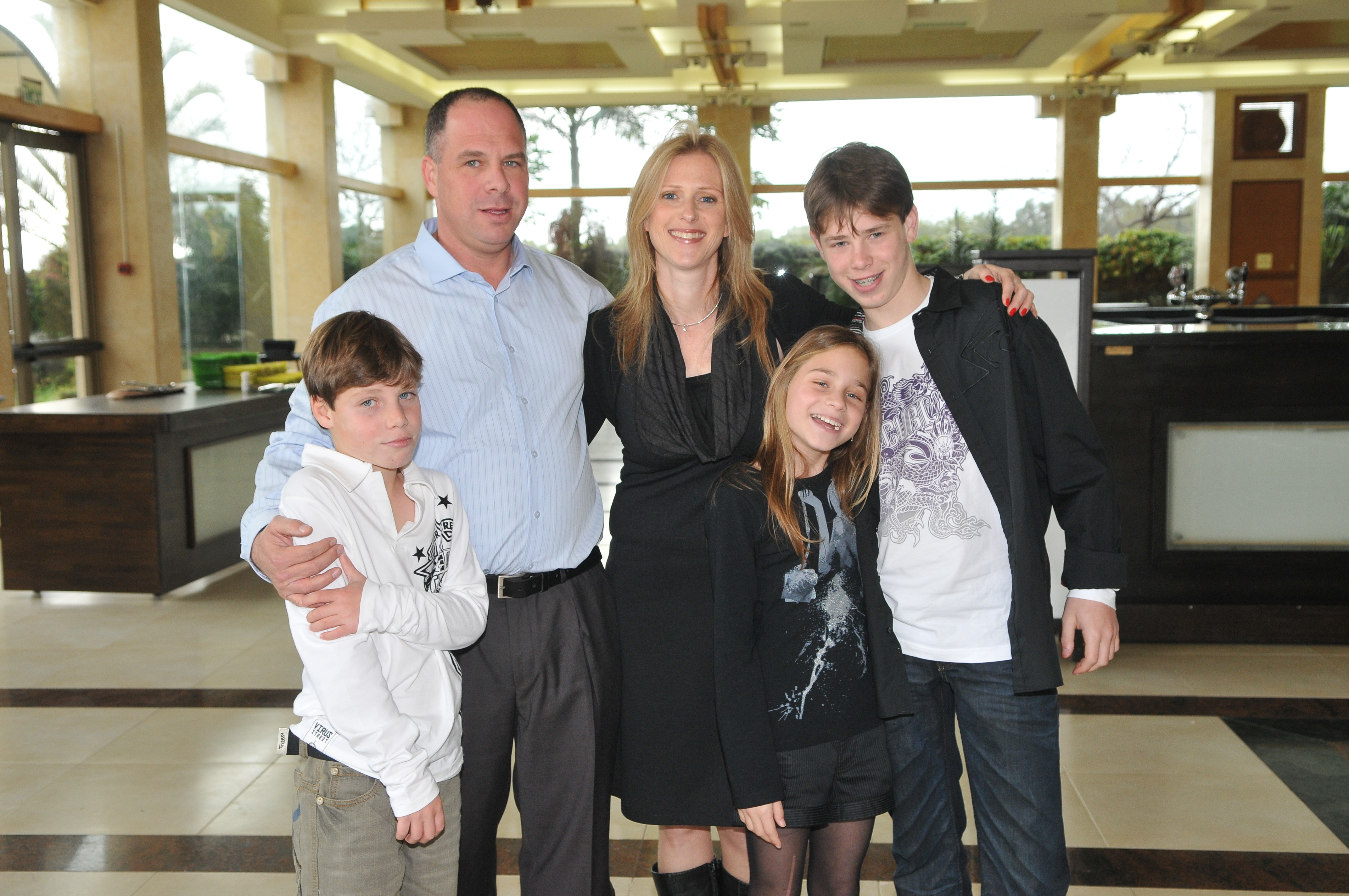 עומרי by yuval levy - Ourboox.com