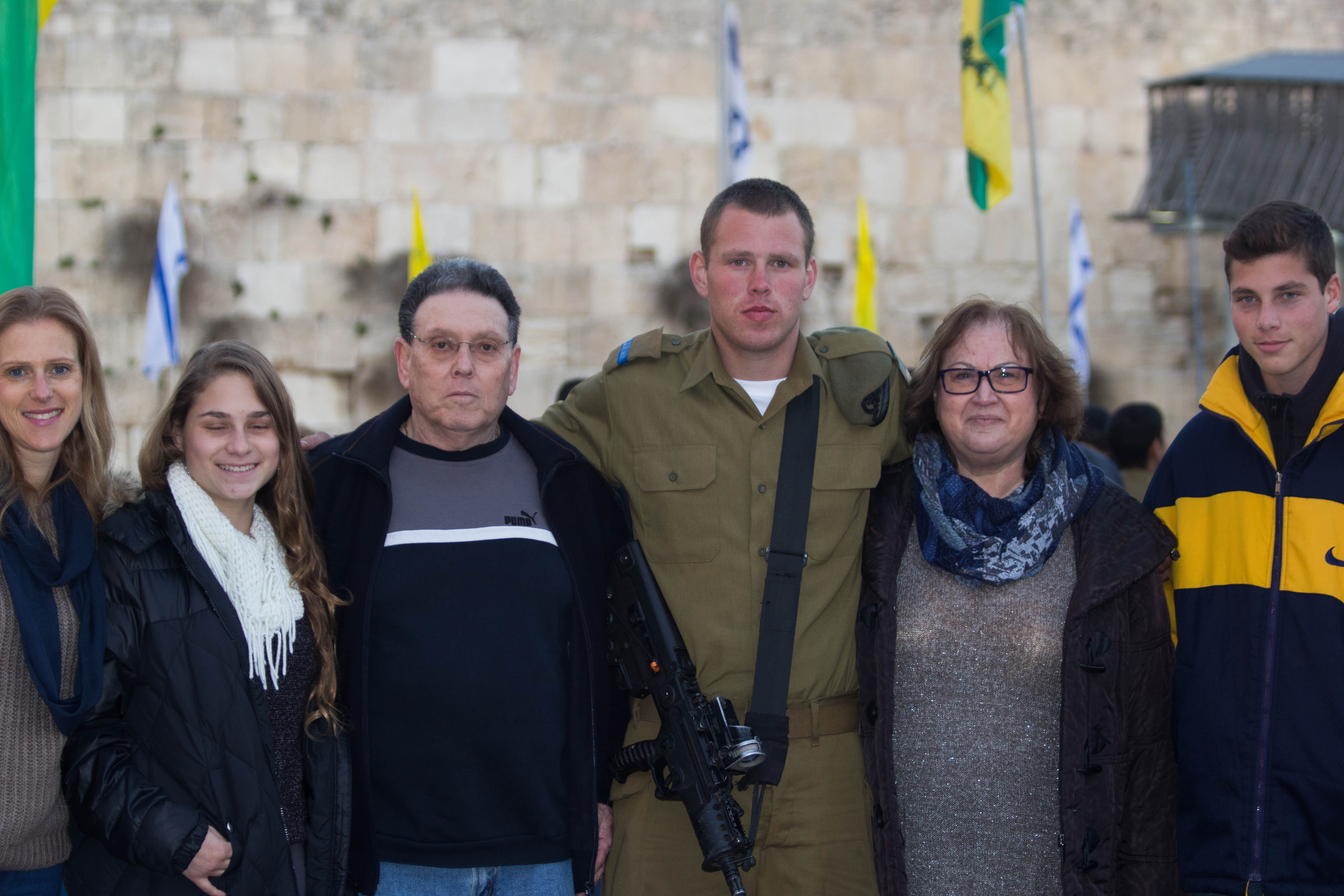 עומרי by yuval levy - Ourboox.com