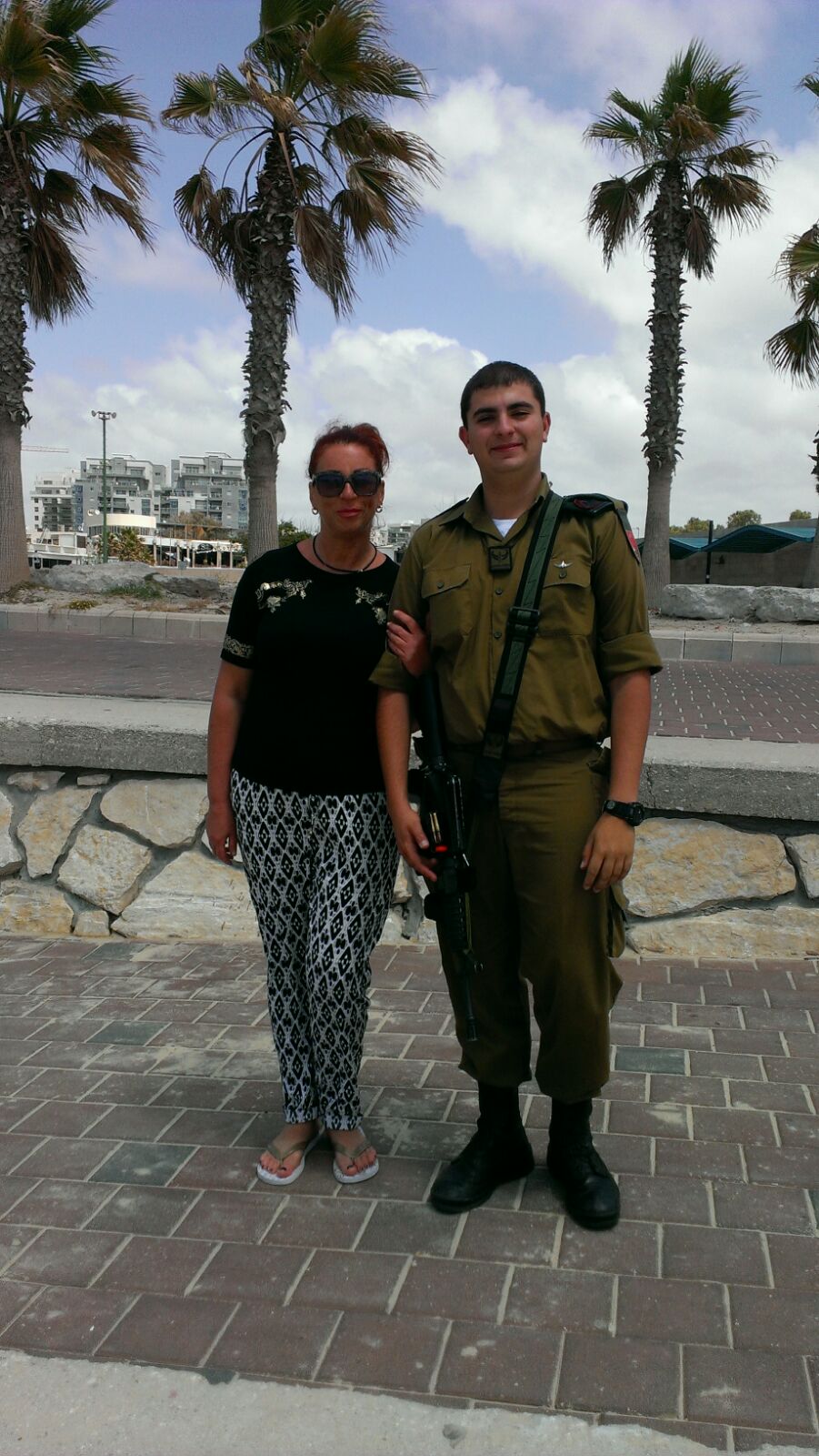 סאני ריטנמן משתחרר מהצבא by elina - Ourboox.com