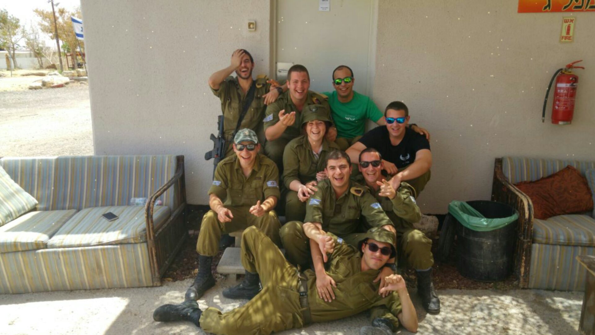 סאני ריטנמן משתחרר מהצבא by elina - Ourboox.com