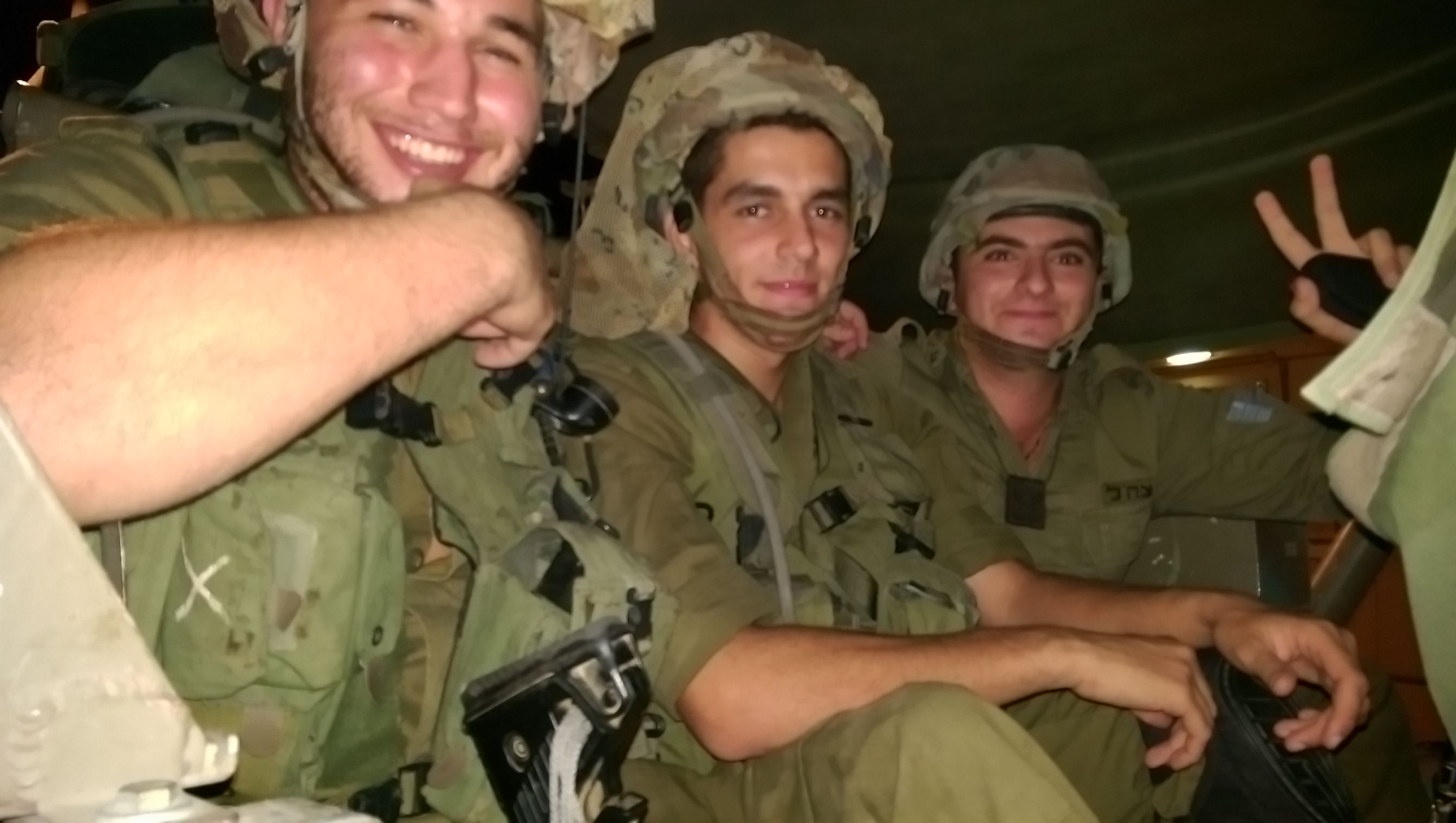 סאני ריטנמן משתחרר מהצבא by elina - Ourboox.com