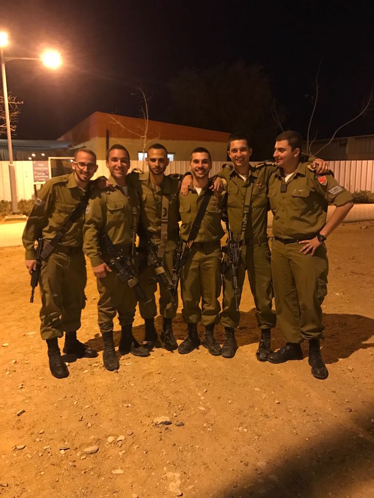 סאני ריטנמן משתחרר מהצבא by elina - Ourboox.com