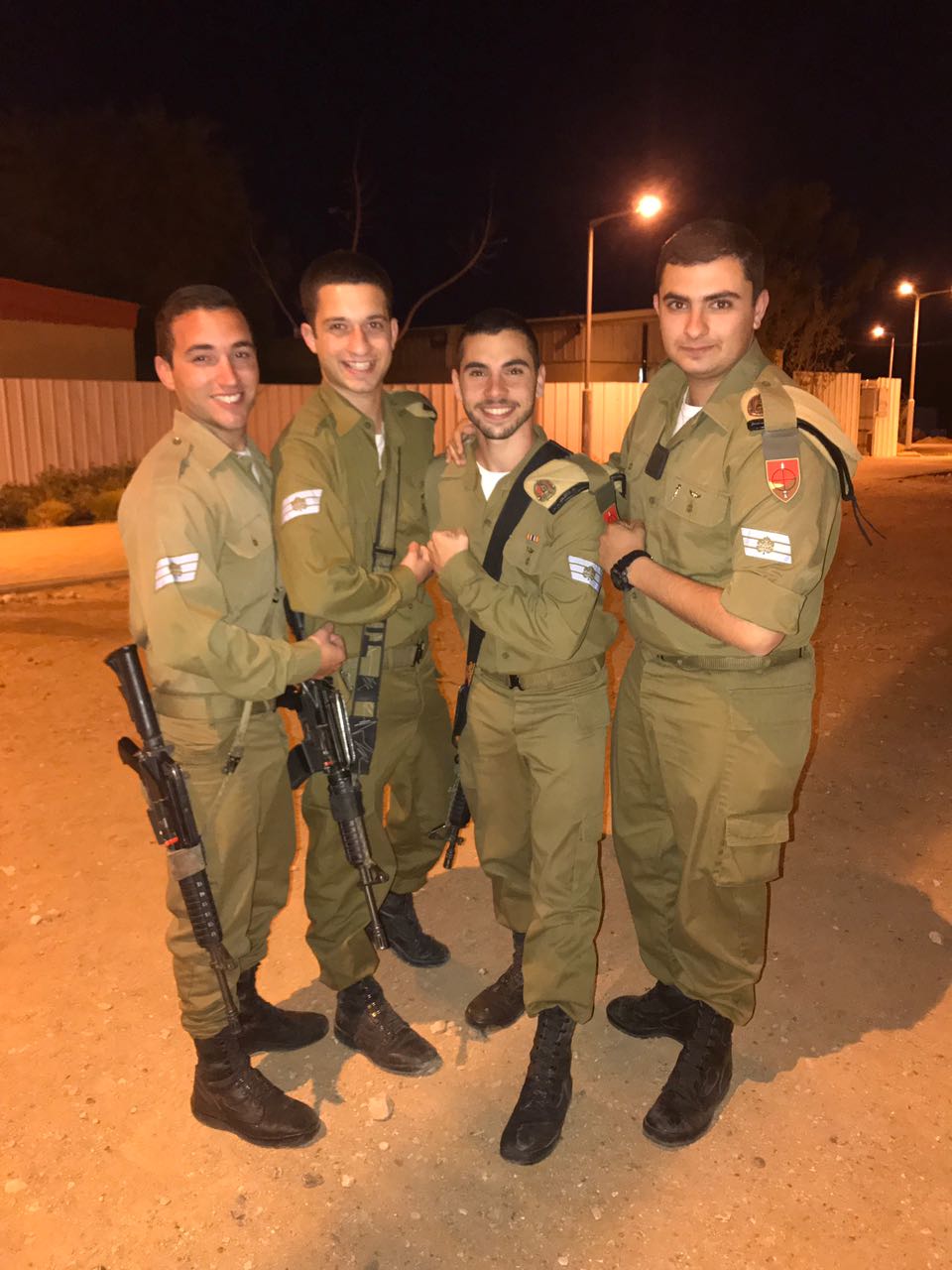 סאני ריטנמן משתחרר מהצבא by elina - Ourboox.com