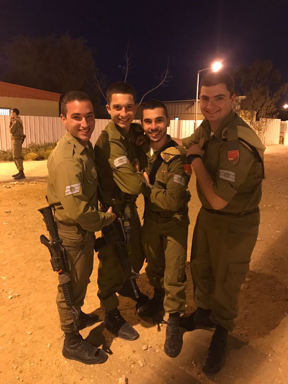 סאני ריטנמן משתחרר מהצבא by elina - Ourboox.com