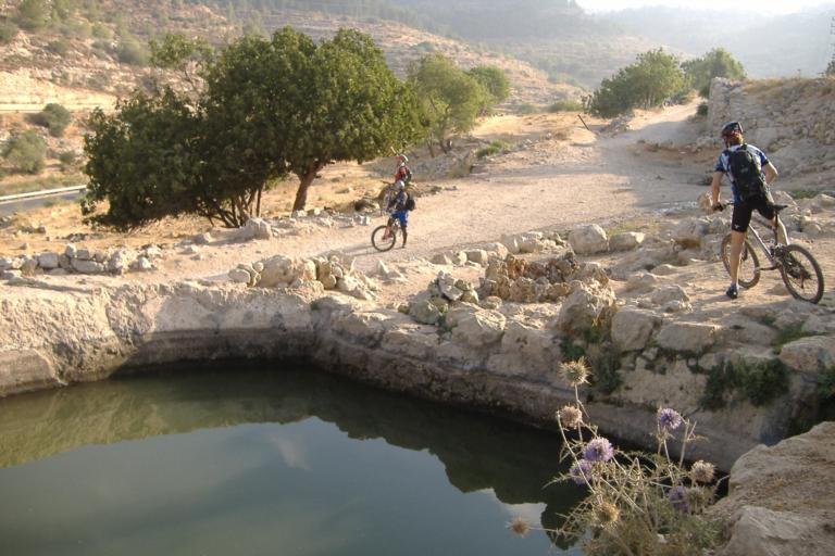 טיול שנתי לירושלים והרי יהודה by kesem - Illustrated by קסם אבסטדו ואורטל מלסה - Ourboox.com