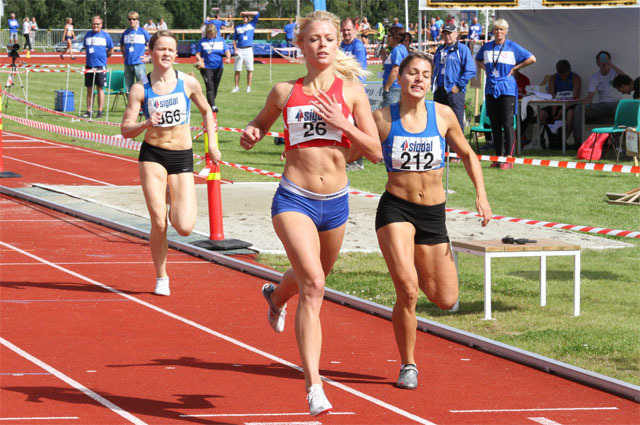 בנות שולטות by Shelly - Illustrated by שלי וייצר - Ourboox.com