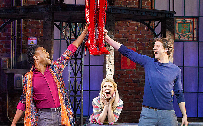 קינקי בוטס – עכשיו בברודוויי by Omer Rosenhaus - Ourboox.com