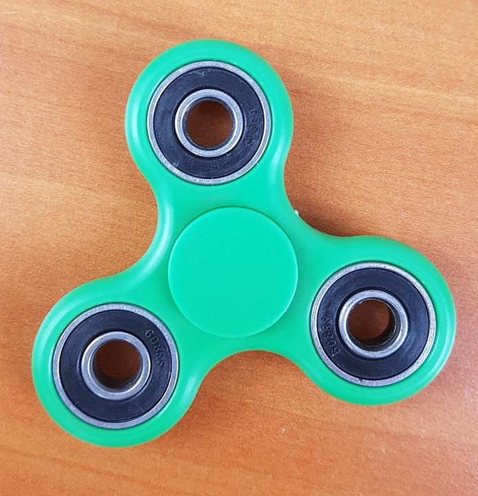 הספינרים המיחדים by Lehava Or Yehuda - Illustrated by נועם אליהו - Ourboox.com