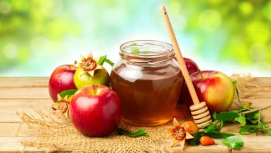 שנה טובה by danielasner - Illustrated by דניאל אסנר - Ourboox.com