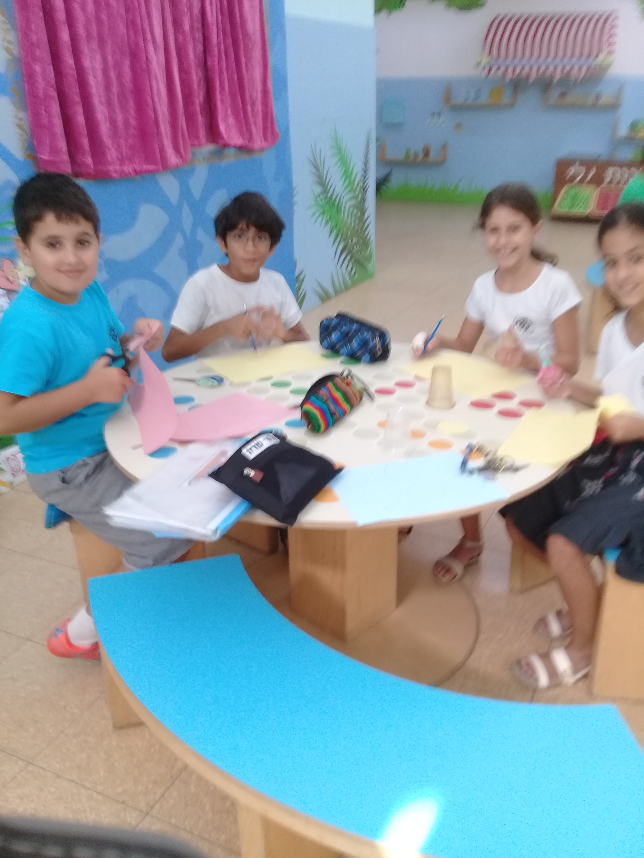 פעילויות של שגריריי מפתח הלב בבי”הס קשת בהנחיית המורה רוחמה אמויאל by ruhama - Ourboox.com