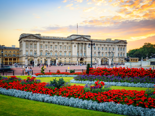 Buckingham Palace by Noa Karabel - Ourboox.com