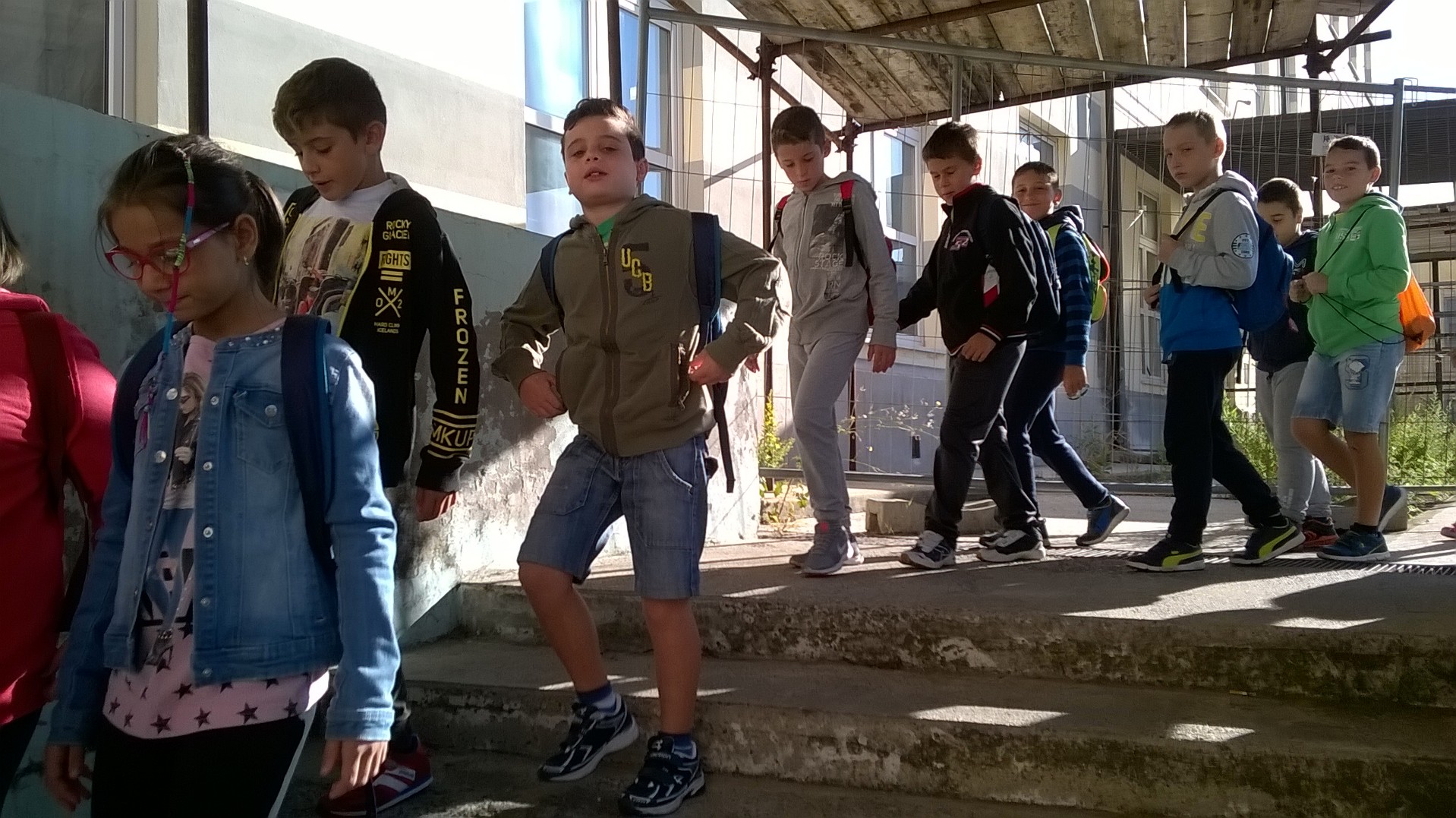 IV B Thouar in Feel the music by giuseppina caviglia - Illustrated by classe IV B Istituto Comprensivo Pra