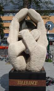 L’Intolérance aujourd’hui by Léo Cayeux - Ourboox.com