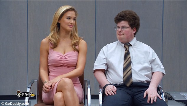 Mr. Know all – the truth story by Alon ziv - Ourboox.com