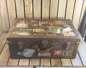 Better unpack my stuff before my roommate comes in, so much stuff to unpack.