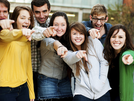 mr. know all- the pearls bett by inbar zachs - Ourboox.com