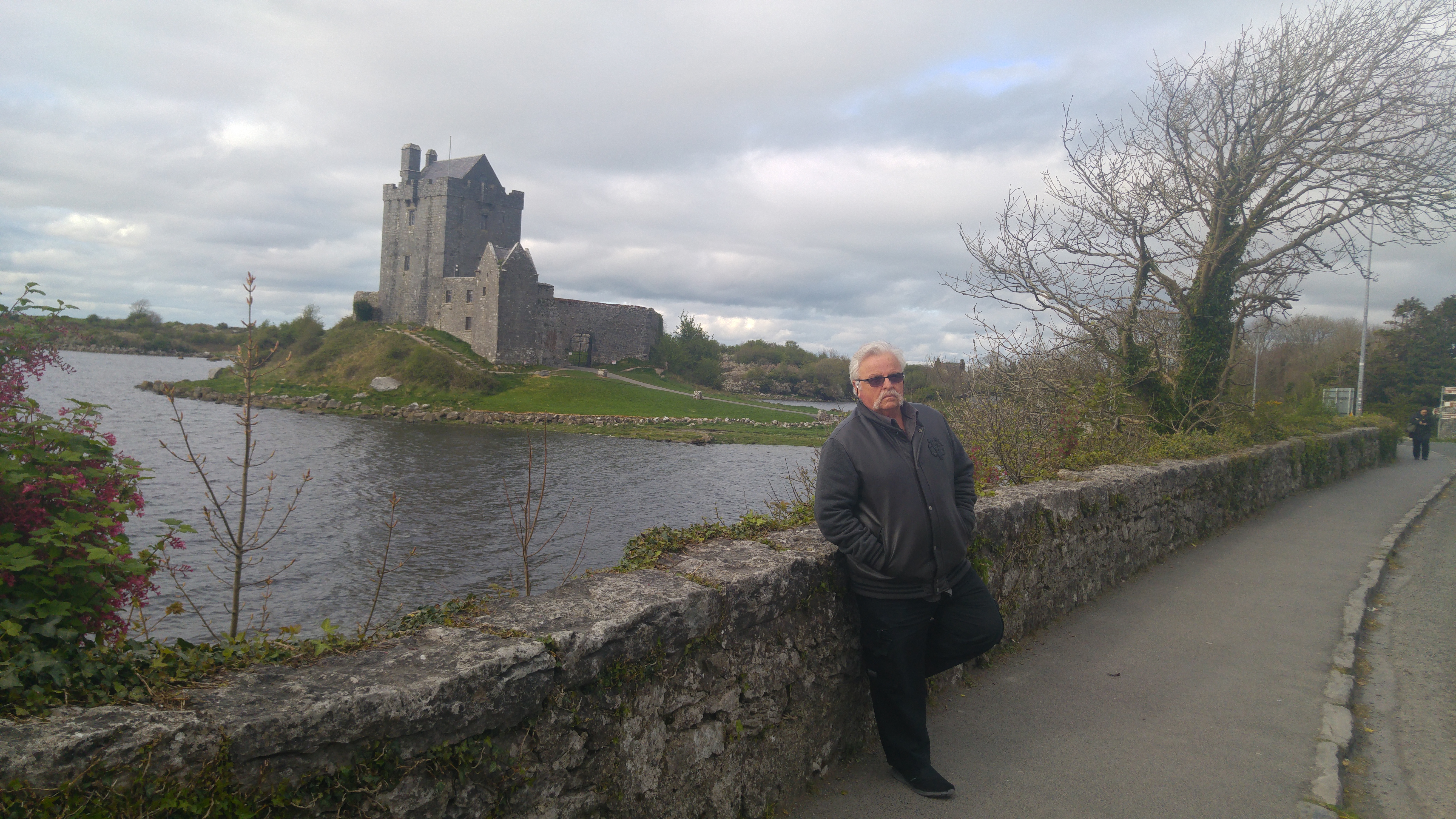 דברים שאבא שלי אומר ואני רק מצטטת by Neve Gull - Ourboox.com