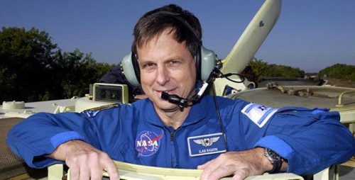 אילן רמון ושביל חייו by Elnatan - Illustrated by אלנתן - Ourboox.com