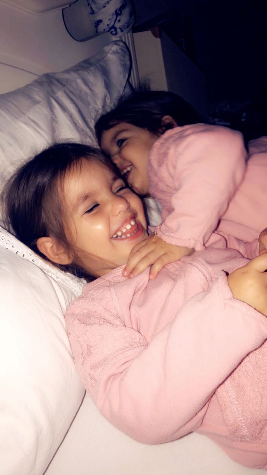 Roni & Gili by sara amar - Ourboox.com