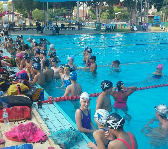 All about me-Lian by lian - Illustrated by Lian - Ourboox.com