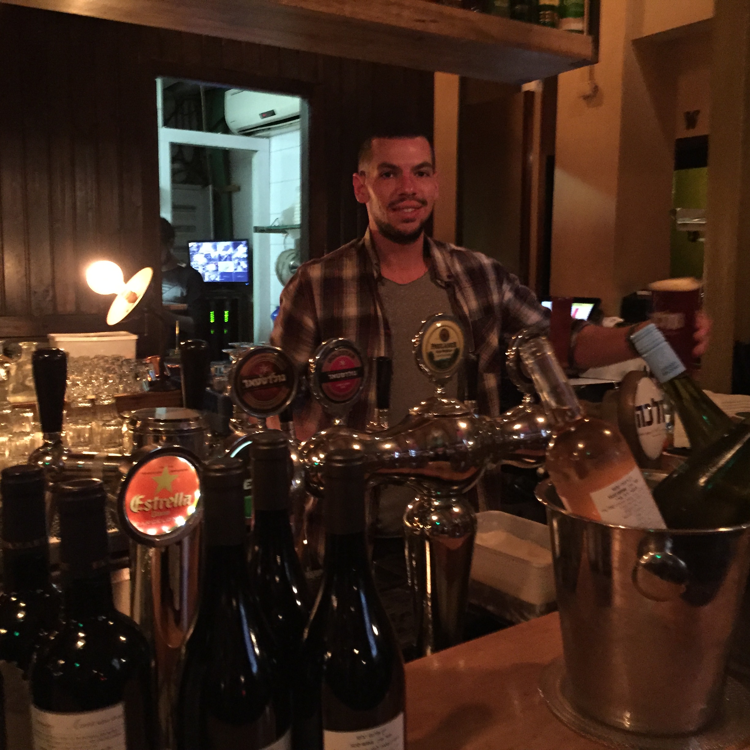 Wine, Song and Story at Aperikucha by Mel Rosenberg - מל רוזנברג - Ourboox.com