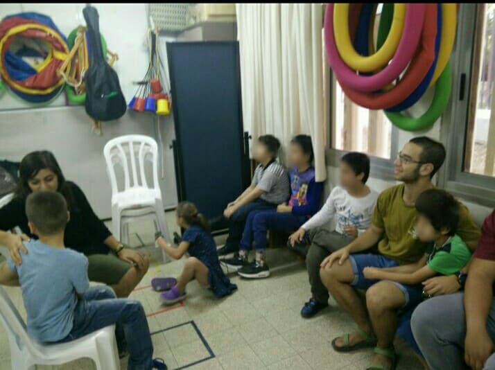 מעשים טובים שעושים לזולת by orener - Illustrated by נתי דנוך - Ourboox.com