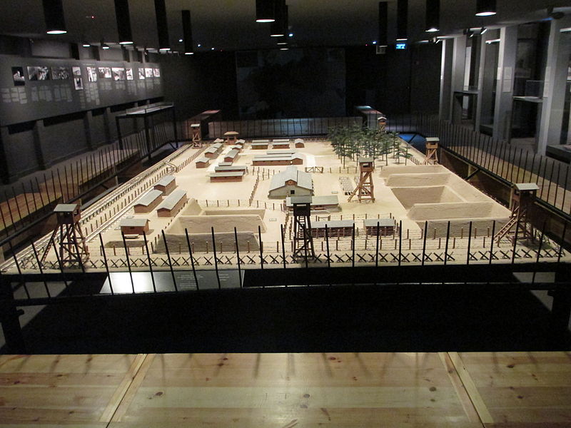 המשך המסע לפולין- כיתות יא’ by zoharmanor - Illustrated by זהר מנור, סופיה דיאמנטה וטליה ישראלי - Ourboox.com