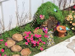 Fairy Gardens – גינות מיניאטוריות במיכלים ועציצים by Micki Heller - Ourboox.com