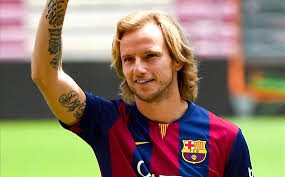 اللاعبين المحترفون الذين يلعبون مع برشلونه by saed - Ourboox.com