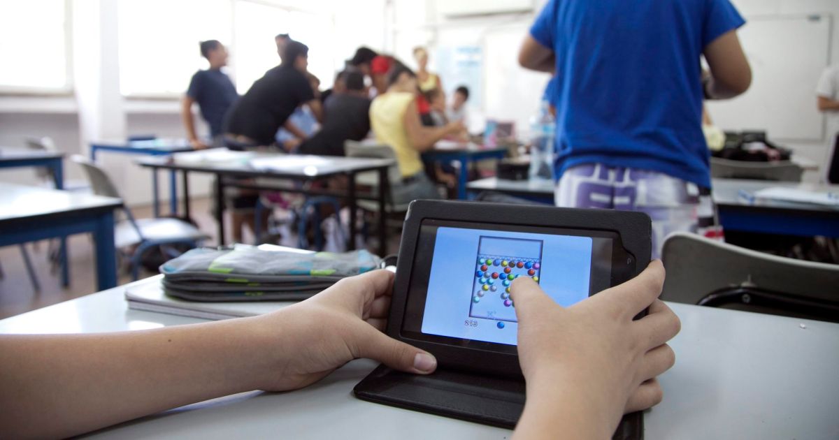 המחברת החדשה של יוני by maya yachad - Illustrated by מיה יחד - Ourboox.com